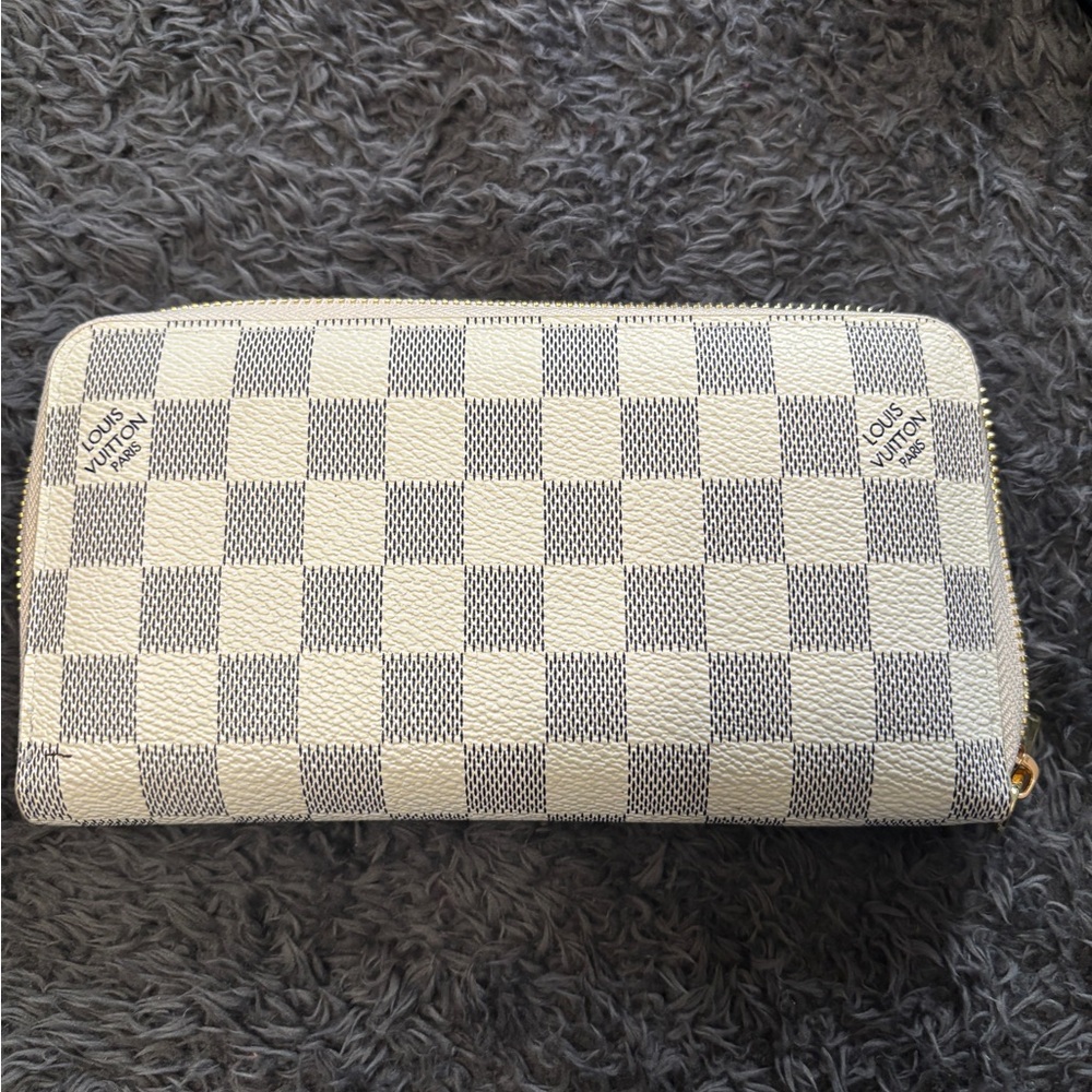 Louis Vuitton Damier Azur Zippy Wallet
